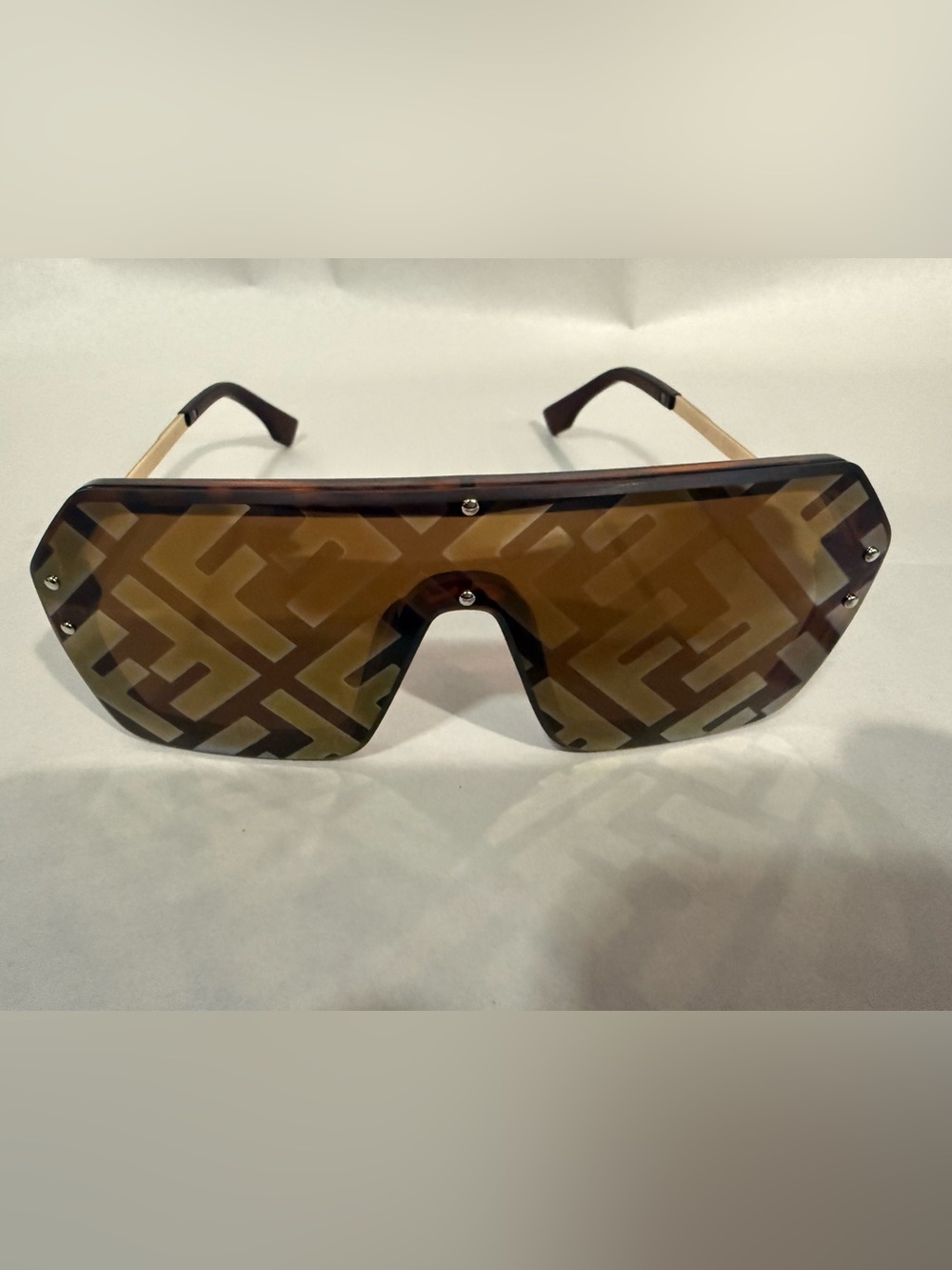 FENDI FF-Monogram Lens Shield Sunglasses Pattern in Brown Gradient Used Unisex
